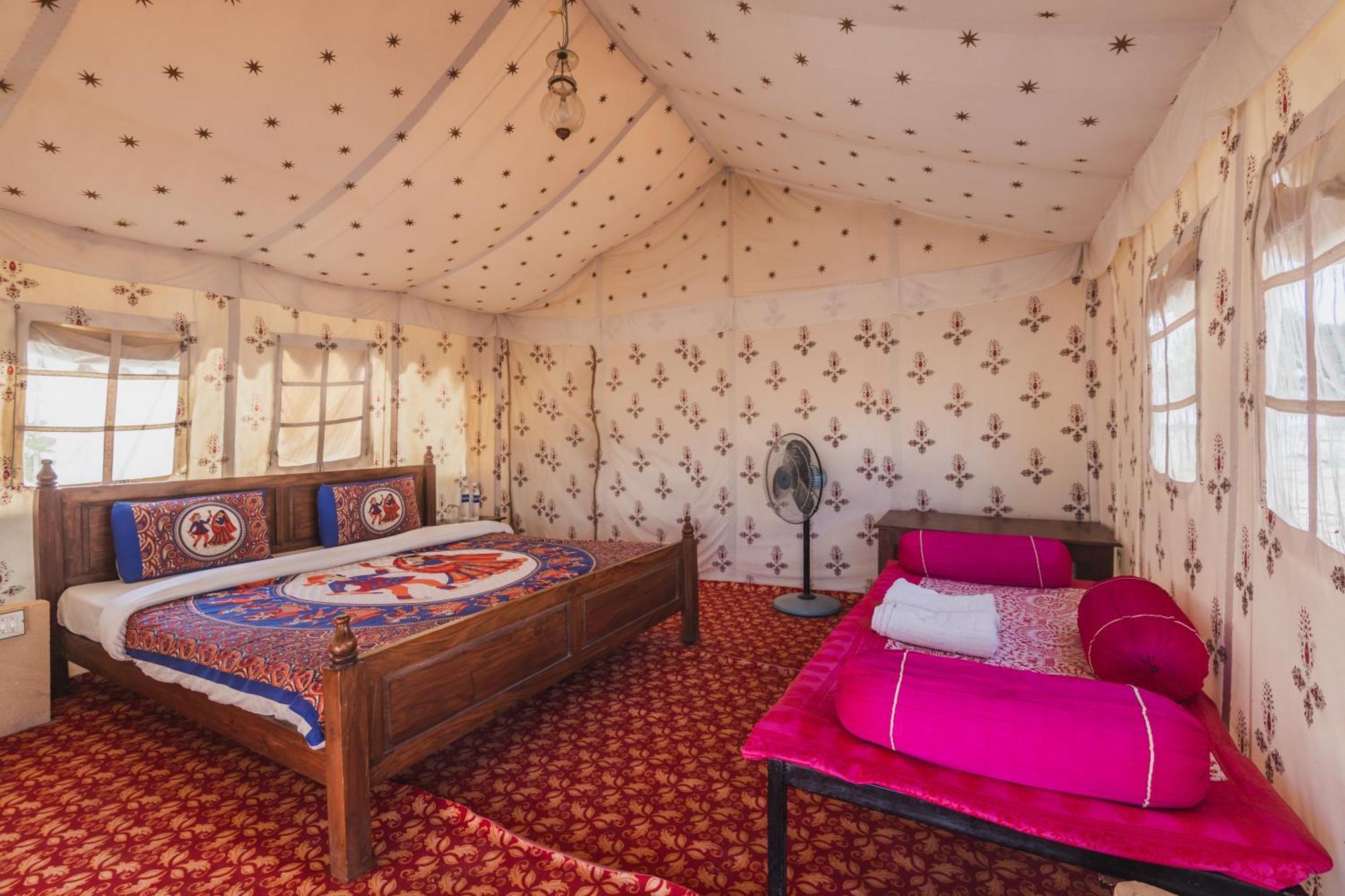 Royal Pavilion Camps By Shrigo Hotels Sām Buitenkant foto
